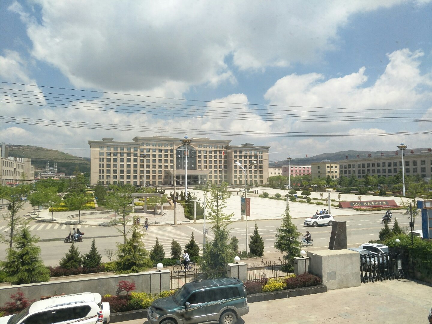 阿陽物業管理有限公司采購榮事達掃地機